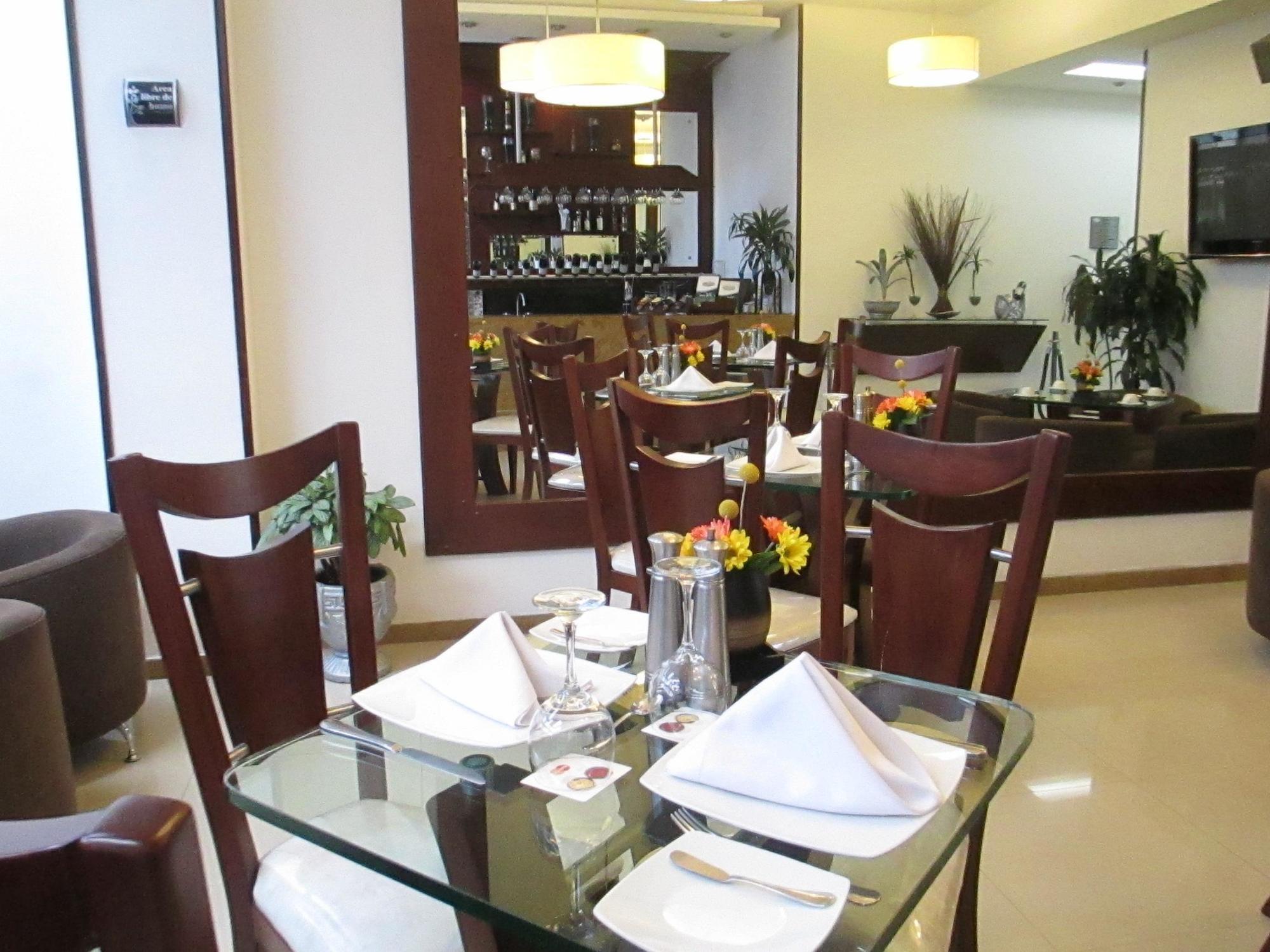 Hotel Platinum Suite Богота Экстерьер фото